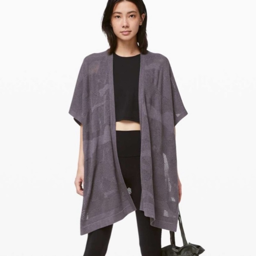 Lululemon Find Your Light Wrap Cardigan in Heathered Moonwalk One Size